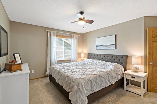 2401 Hydram Ave N, Oakdale, MN, 55128-5103 | Card Image