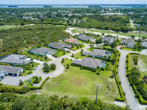 2405 Pine Valley Rd Sw, Vero Beach, FL, 32962-8201 | Card Image