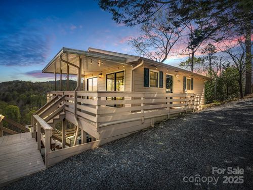 143 Wildcat Blvd, Lake Lure, NC, 28746-9313 | Card Image