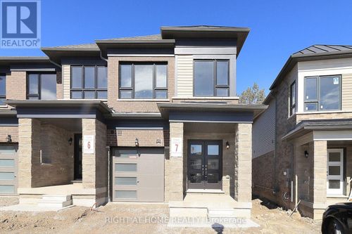 1052 Periwinkle Cres, Woodstock, ON, N4S7W2 | Card Image