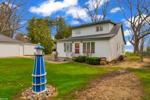 1121 S Lakeshore Rd, Carsonville, MI, 48419-9240 | Card Image