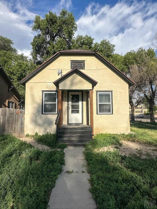 700 S 4th St, Lamar, CO, 81052-3418 | Card Image