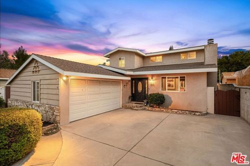 22642 Berdon St, Woodland Hills, CA, 91367-4301 | Card Image
