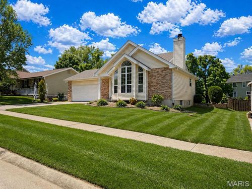235 Birmingham Dr, O Fallon, MO, 63366-7411 | Card Image