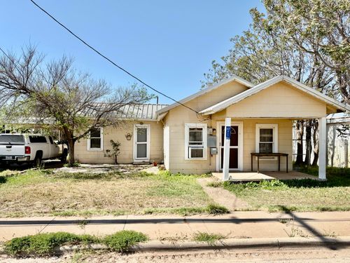 117 W 10th St, Robert Lee, TX, 76945 | Card Image
