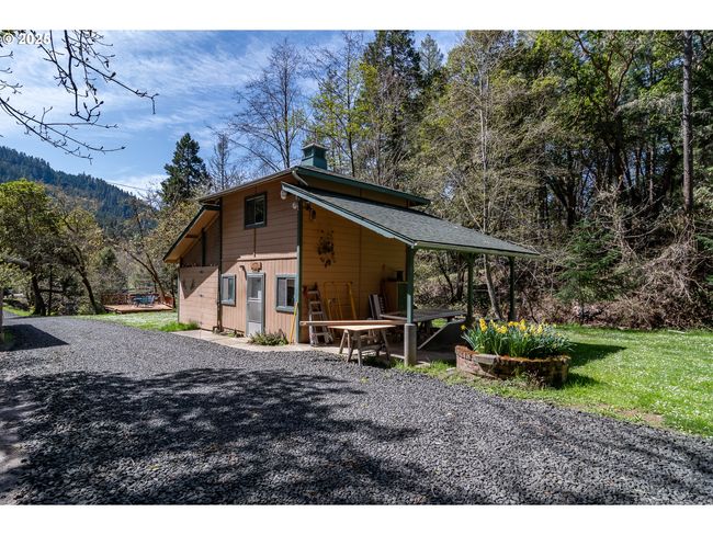 Guest Quarters | Image 40