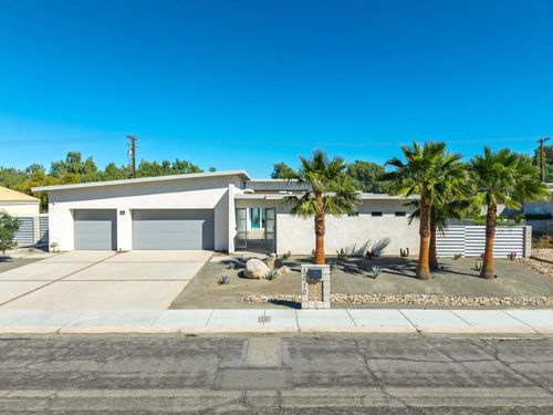 3010 N Farrell Dr, Palm Springs, CA, 92262-2555 | Card Image