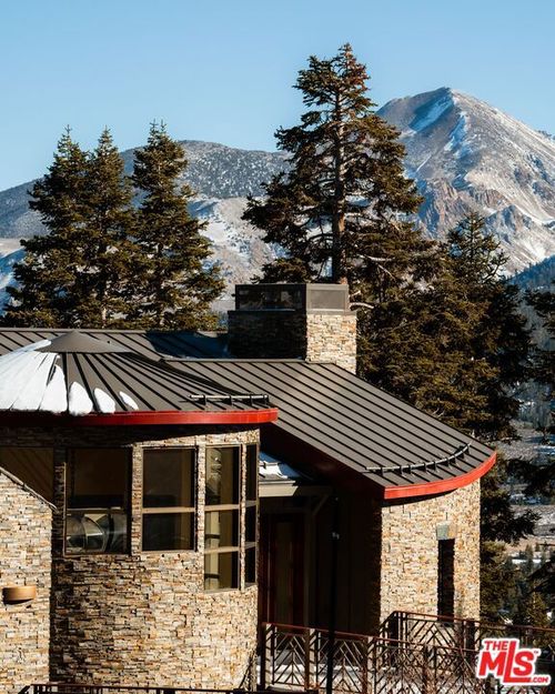 37 Bridges Ln, Mammoth Lakes, CA, 93546-9839 | Card Image