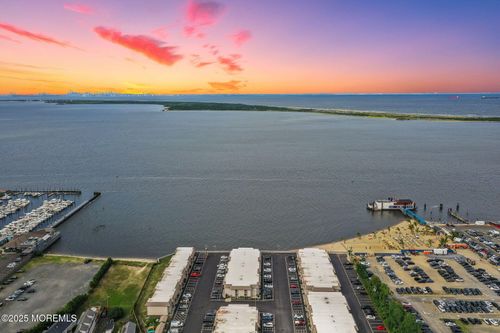 f5-330 Shore Dr, HIGHLANDS, NJ, 07732-1145 | Card Image