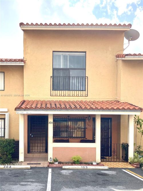 apt-203-2740 W 62nd St, Hialeah, FL, 33016-5934 | Card Image