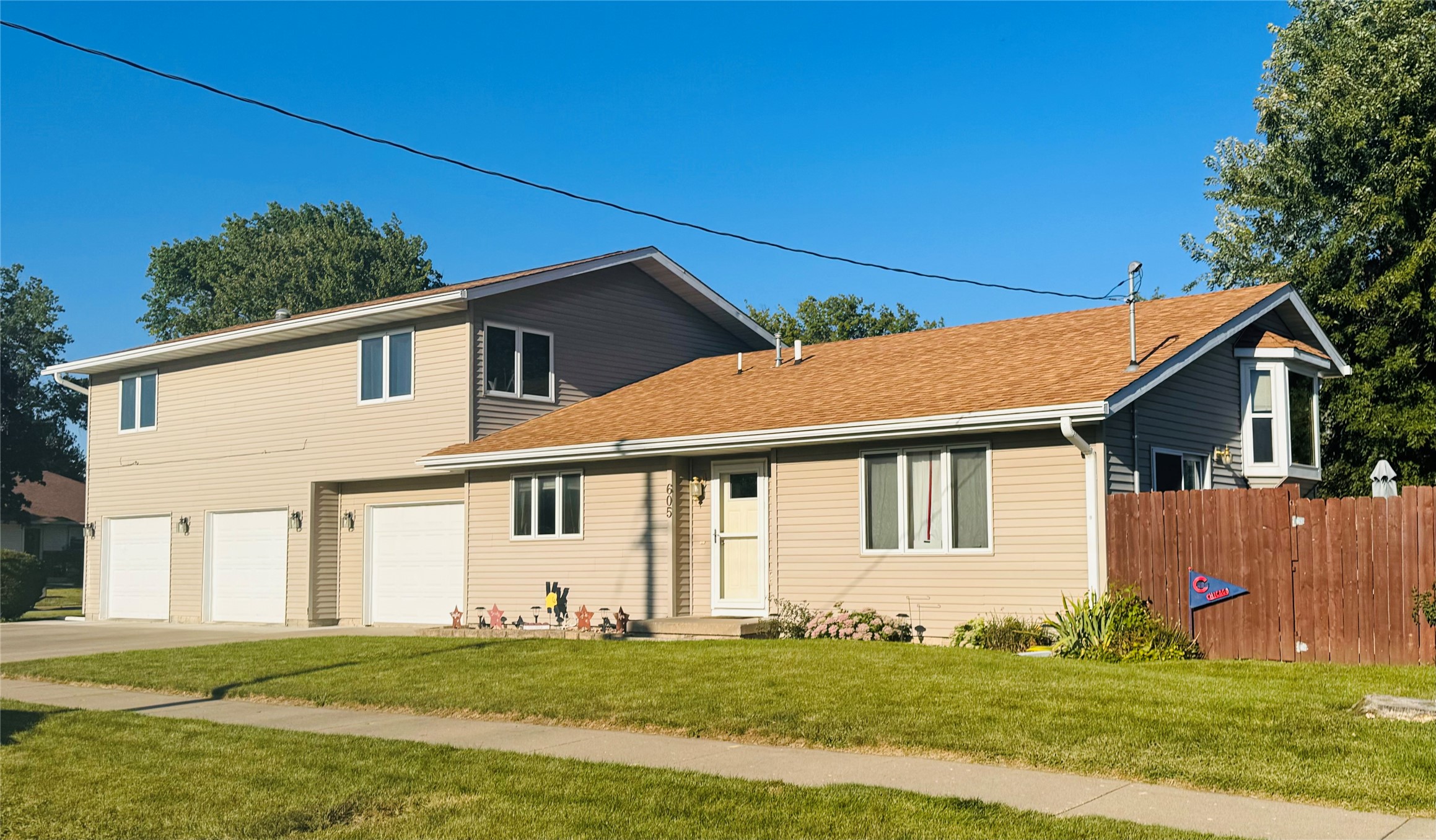 Park Lane Dr, Knoxville, IA 50138