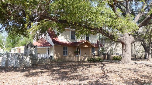823 Darby Blvd, San Antonio, TX, 78207-7819 | Card Image