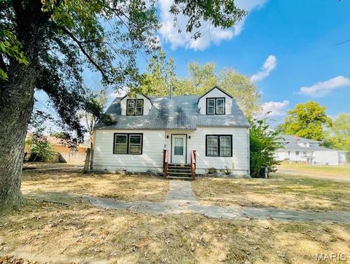102 Ruth St, Sikeston, MO, 63801-2830 | Card Image