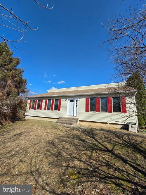 67 Confers Ln, Berwick, PA, 18603-6700 | Card Image