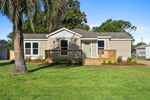 110 Hunter Cir, Port St. Joe, FL, 32456-1634 | Card Image