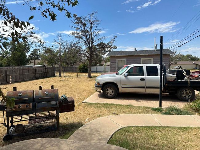 1007 Xenia St, House other with 3 bedrooms, 1 bathrooms and null parking in Plainview TX | Image 10