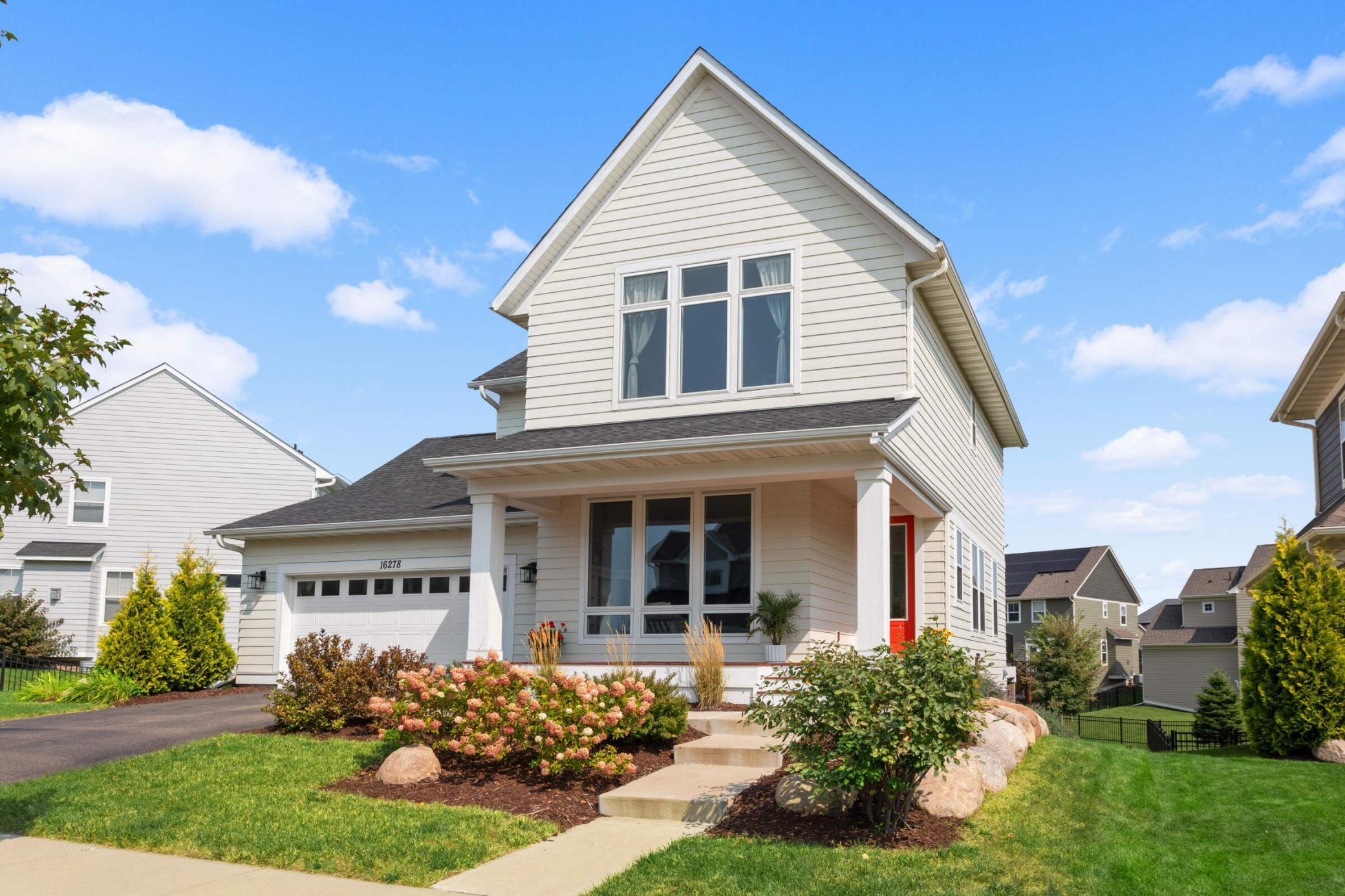Elkhorn Trl, Lakeville, MN 55044