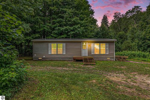 7121 N Maple Valley Drive, Kalkaska, MI, 49646 | Card Image