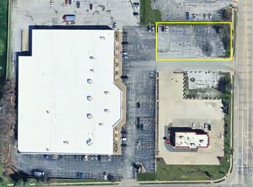 1320 W Kimberly Rd, Davenport, IA, 52806-5525 | Card Image