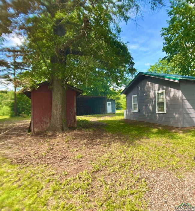 1407 E Us Highway 80, House other with 2 bedrooms, 1 bathrooms and null parking in White Oak TX | Image 23