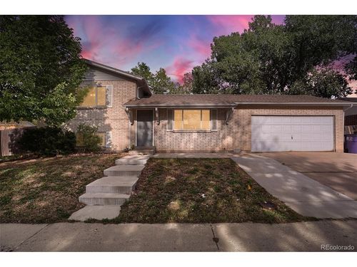 5542 Sable St, Denver, CO, 80239 | Card Image