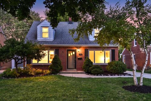 534 N 105th Street, Wauwatosa, WI, 53226 | Card Image