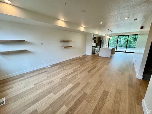 unit-105-537 S 500 E, Salt Lake City, UT, 84102-2822 | Card Image