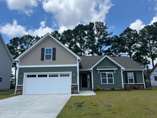 2205 Rhinestone Dr, Winterville, NC, 28590-6108 | Card Image