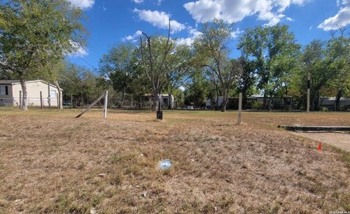 304 E Hunt St, Pleasanton, TX, 78064-4153 | Card Image