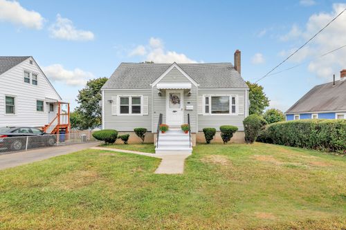212 Dayton Rd, Bridgeport, CT, 06606-3111 | Card Image