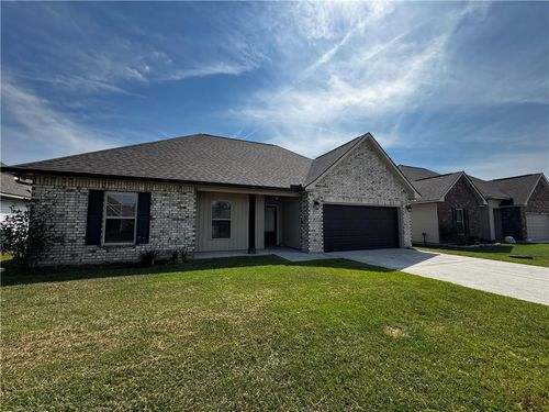 42184 Millbrook Way, Ponchatoula, LA, 70454-4242 | Card Image