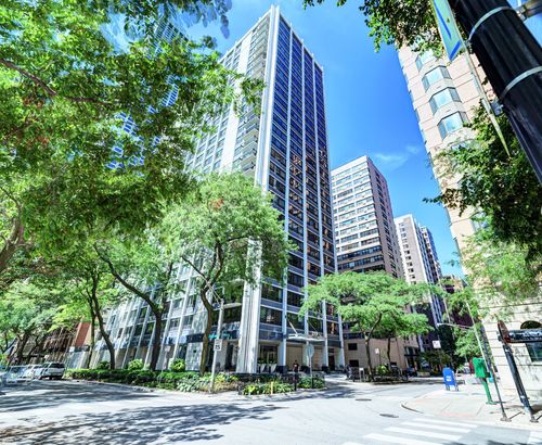 2604-222 E Pearson St, Chicago, IL, 60611-7368 | Card Image