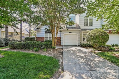 10630 Sleigh Bell Ln, Charlotte, NC, 28216-0728 | Card Image