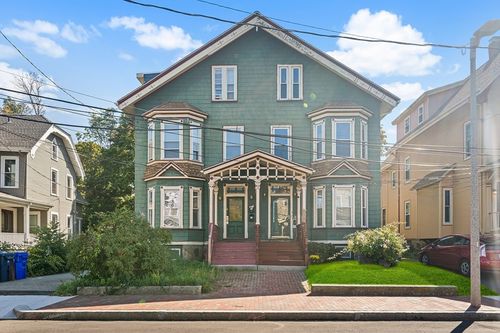 16 Mayfair St, Worcester, MA, 01603-3219 | Card Image