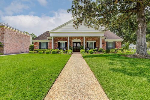 315 Thicket Ln, Houston, TX, 77079-6424 | Card Image