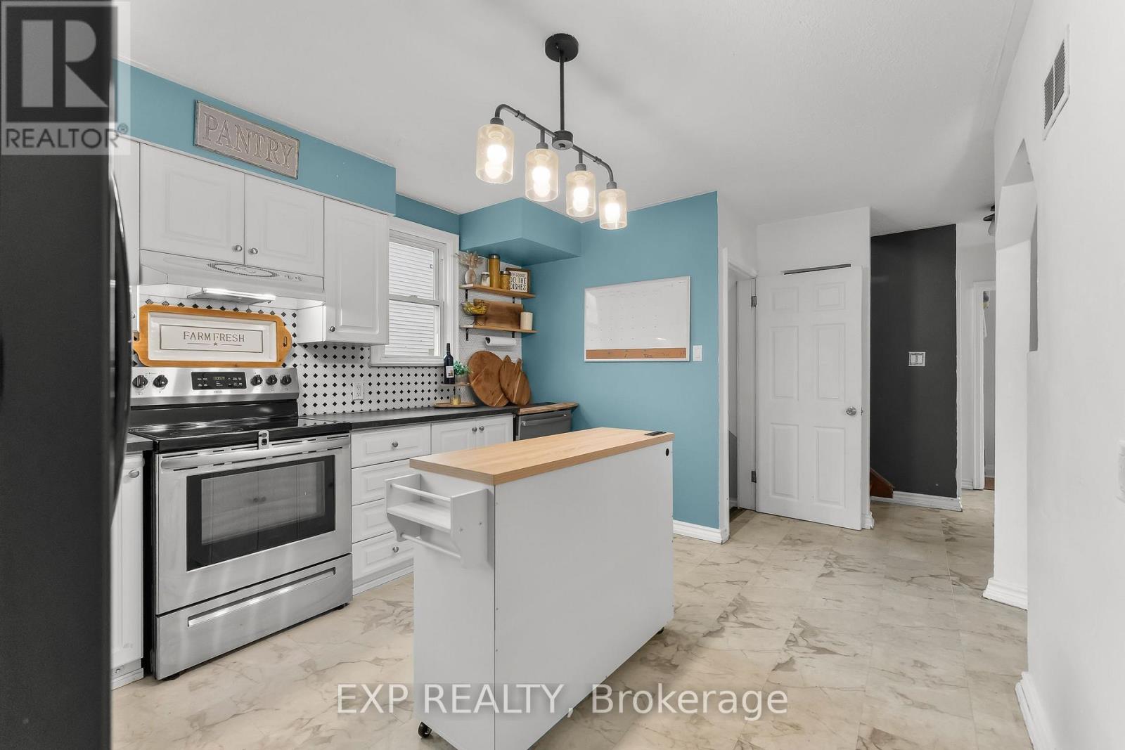 Residential in St. Catharines (Secord Woods) 3