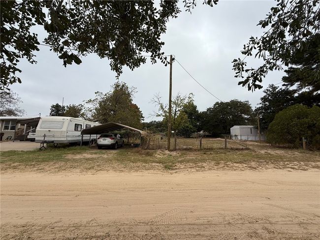 634 Lakeside Dr, House other with 4 bedrooms, 3 bathrooms and null parking in Caldwell TX | Image 6