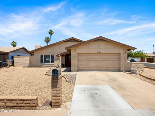 4604 W Gardenia Ave, Glendale, AZ, 85301-2212 | Card Image