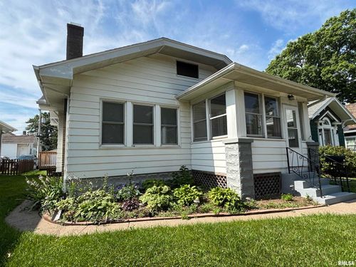 1123 E Central Park Ave, Davenport, IA, 52803-1923 | Card Image