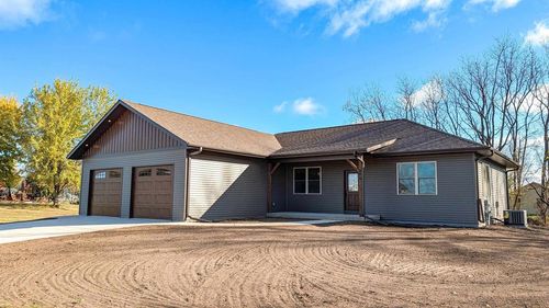 775 N Westmor St, Spring Green, WI, 53588-8828 | Card Image