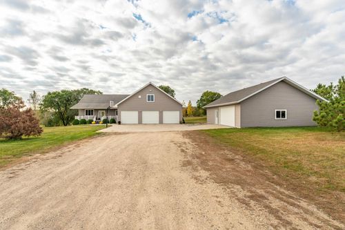 23082 Highland Dr, Fergus Falls, MN, 56537-8176 | Card Image