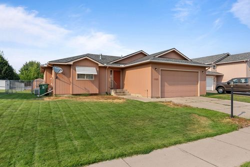 1323 E Sharpsburg Ave, Spokane, WA, 99217-8716 | Card Image