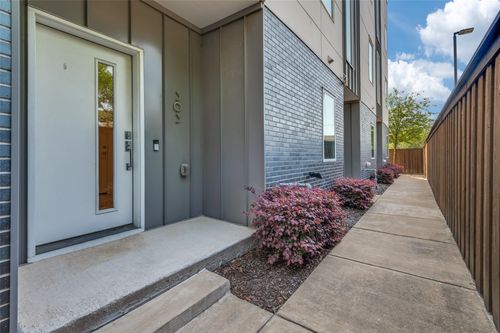 ste-303-1771 Mccoy St, Dallas, TX, 75204-0009 | Card Image