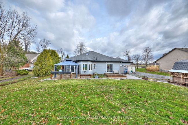 637 Carl Rd, House other with 5 bedrooms, 4 bathrooms and 20 parking in Port Robinson ON | Image 37