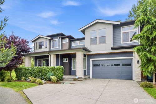 23398 Se 41st Ct, Sammamish, WA, 98075-7211 | Card Image