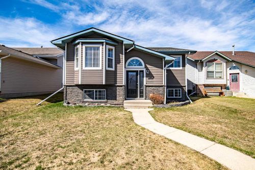 4608 43 St, Sylvan Lake, AB, T4S1K9 | Card Image
