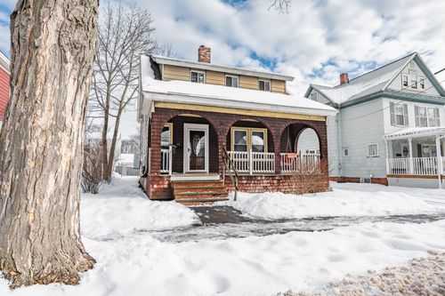 211 Maple Street, Bangor, ME, 04401 | Card Image