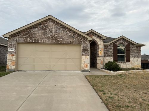 4700 Essonite Rd, Aubrey, TX, 76227-3068 | Card Image
