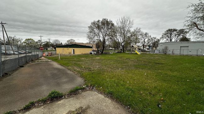 525 Harrison St, Home with 0 bedrooms, 3 bathrooms and null parking in Elkhart IN | Image 6