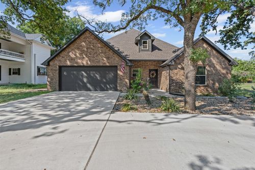 204 W 5th St, Springtown, TX, 76082-2509 | Card Image